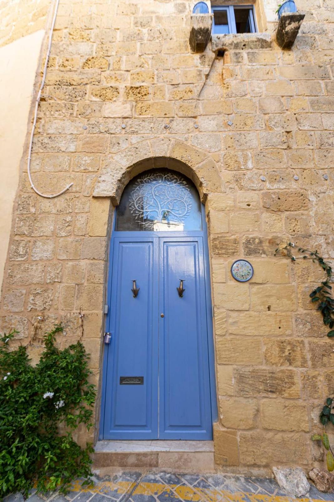 Historic Hideaways - 900 Year Old Converted Studios Victoria Kültér fotó